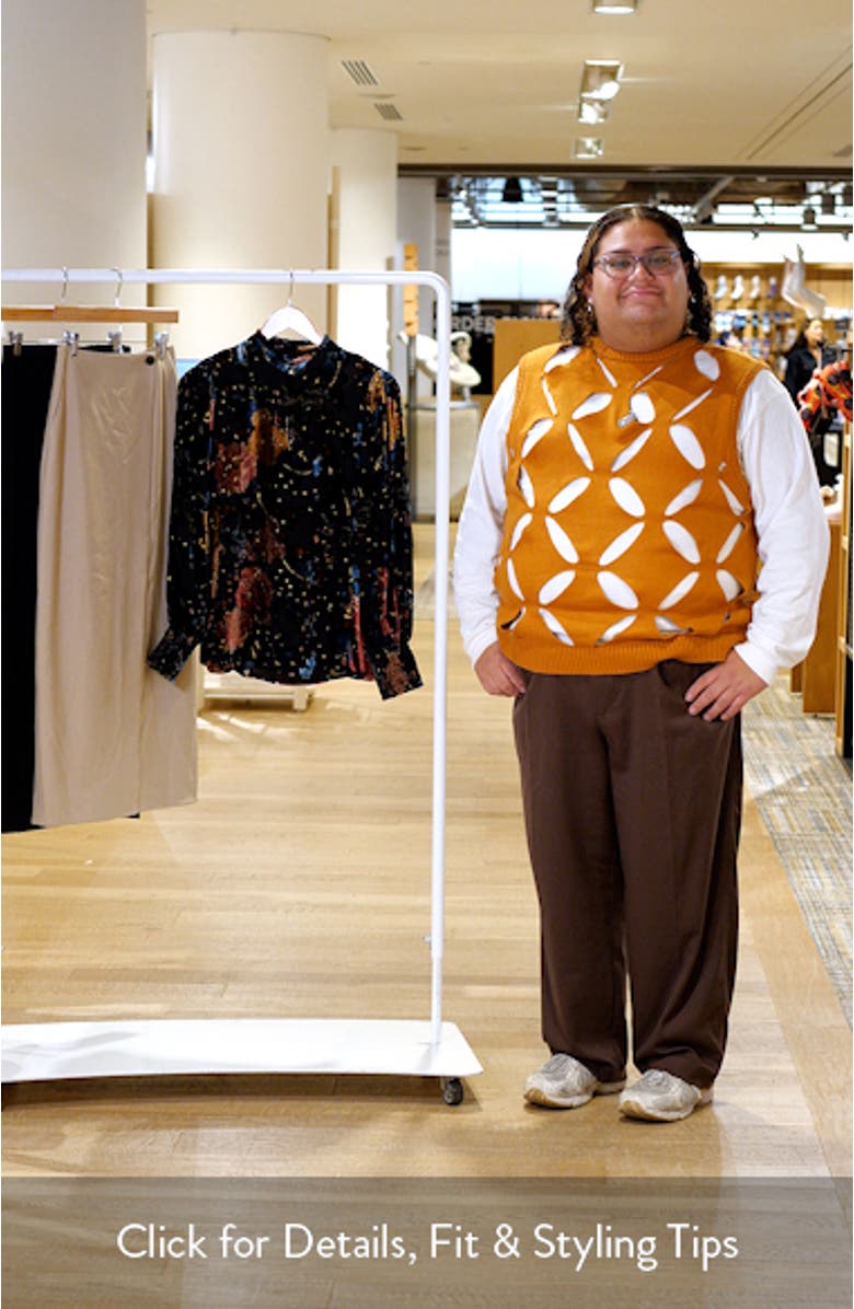 The Ilana Floral Velvet Burnout Top, sales video thumbnail