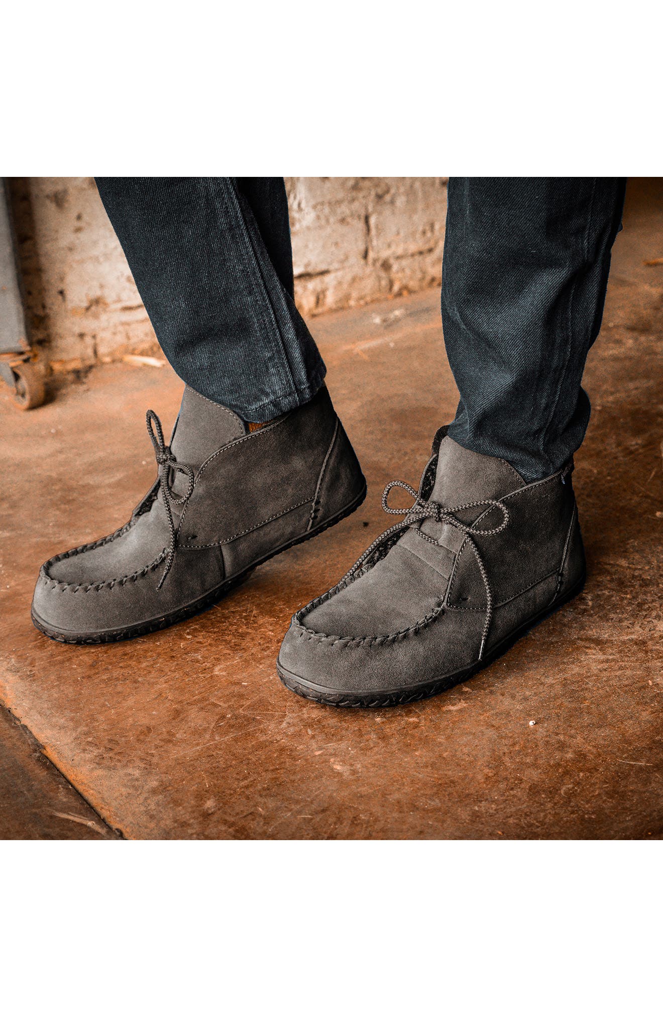 Minnetonka Torrey Berber Fleece Lined Slipper Boot, Alternate, color, Charcoal