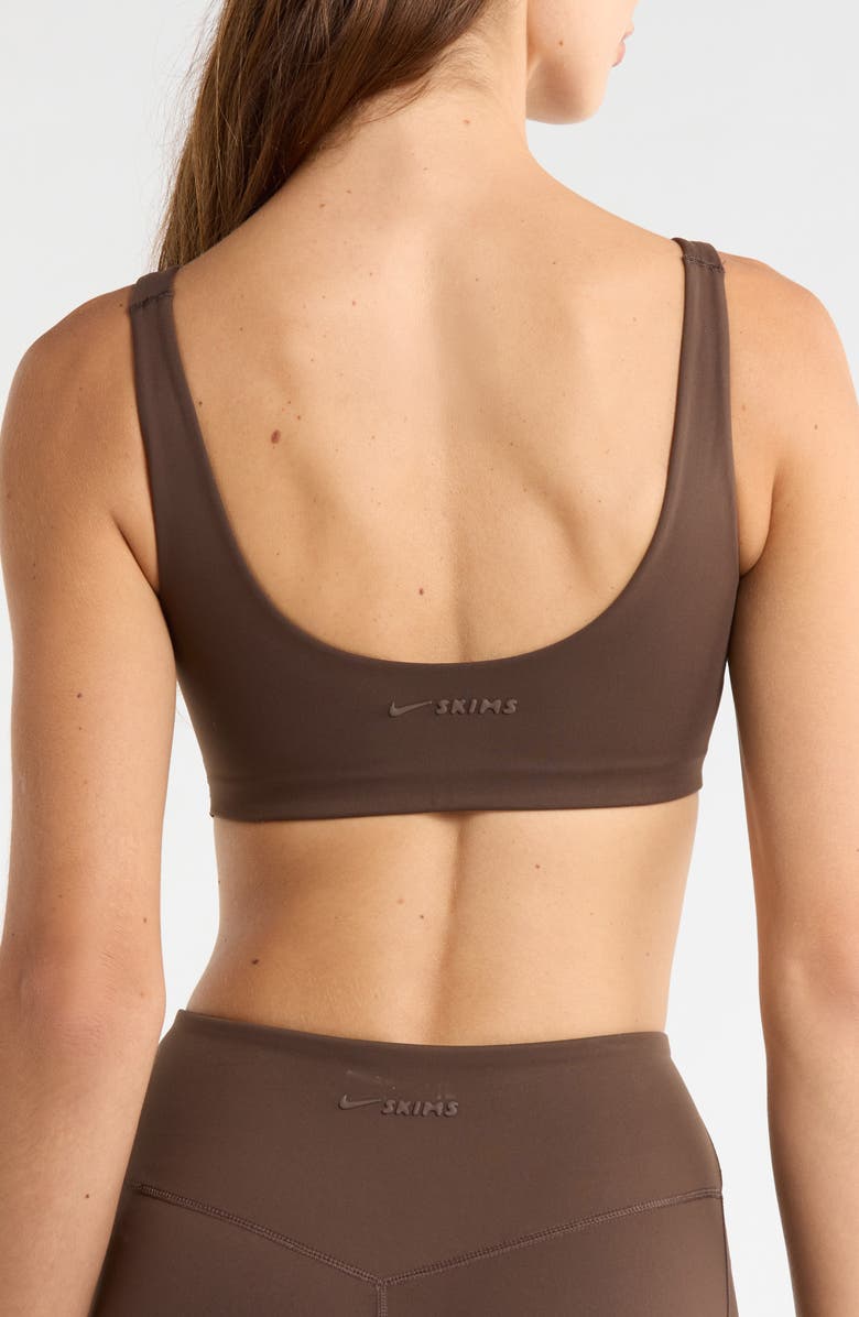 NikeSKIMS Matte Scoop Neck Bra, Alternate, color, Dark Sepia