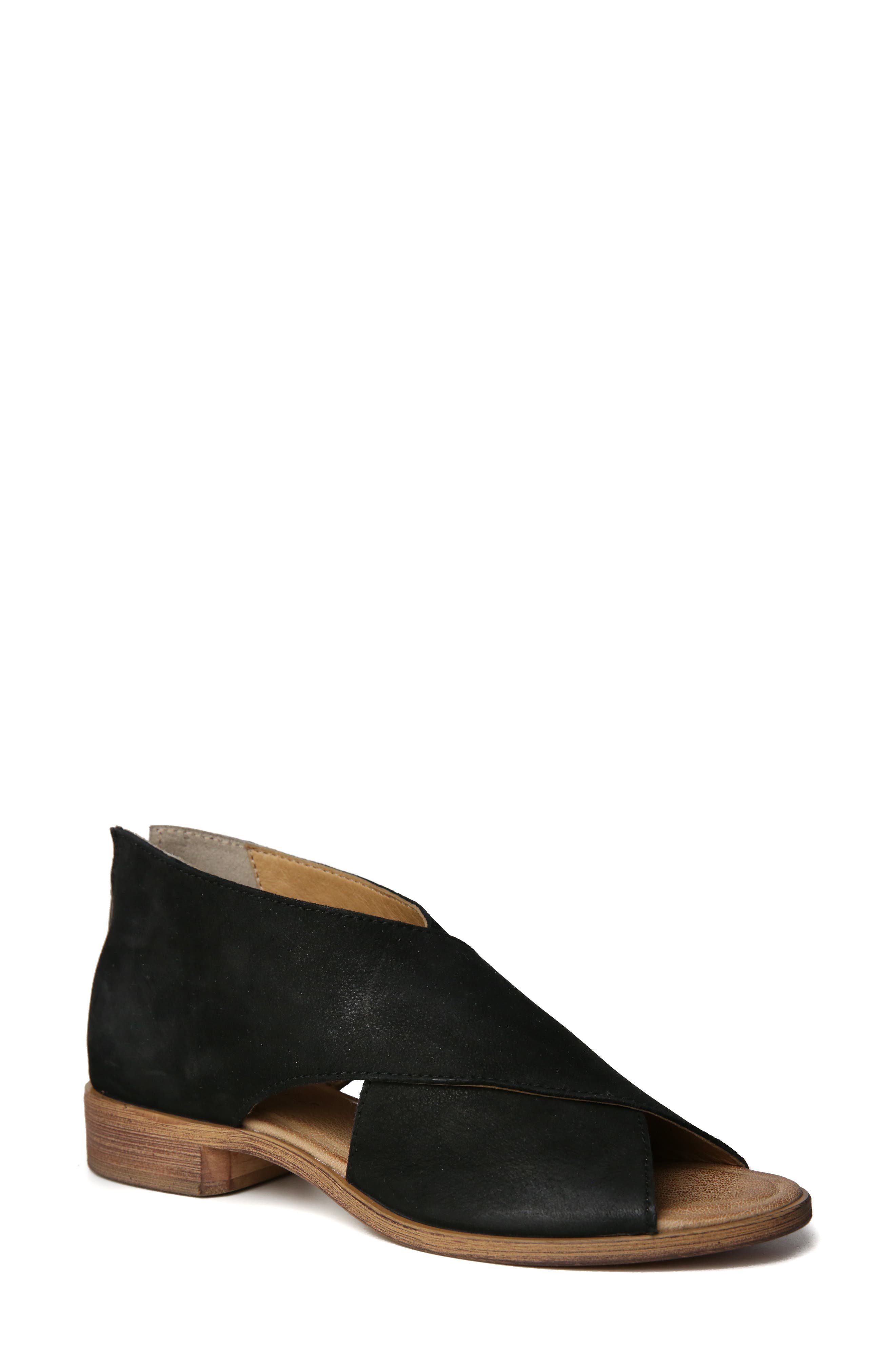 band of the free Venice Crossover Sandal, Main, color, 