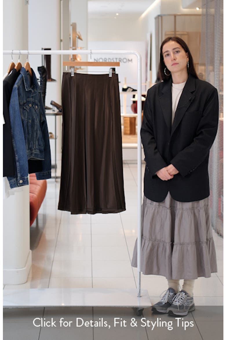 Raw-Edge Pleated Statin Skirt video