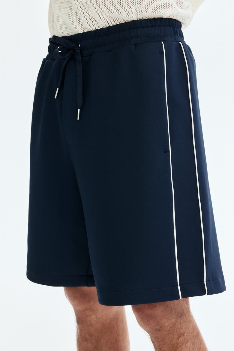 Relaxed-fit Shorts, Alternate, color, Dark blue/white
