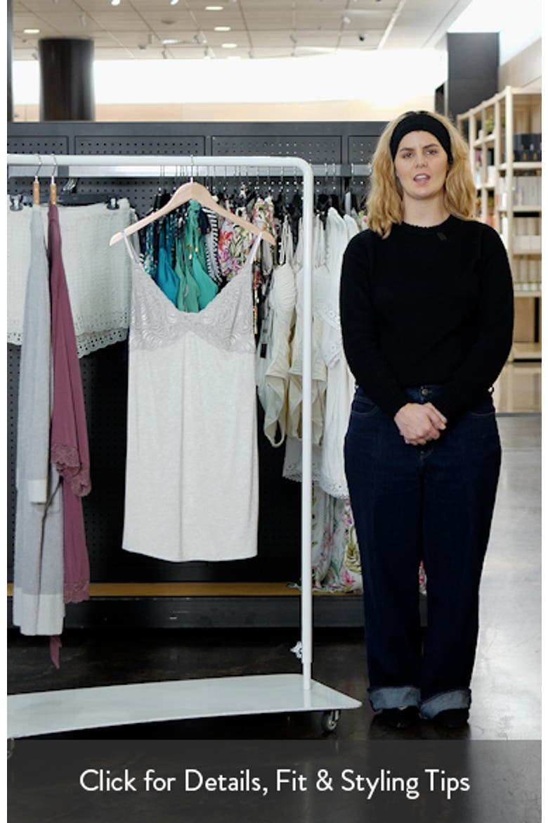 Feathers Essentials Chemise video