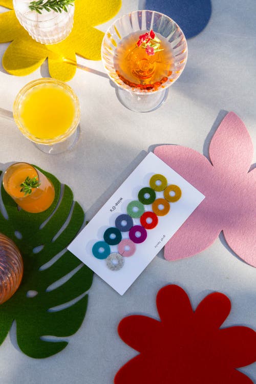 Graf & Lantz Graf Lantz Wine-o's Merino Wool Round Wine Markers In Paradise