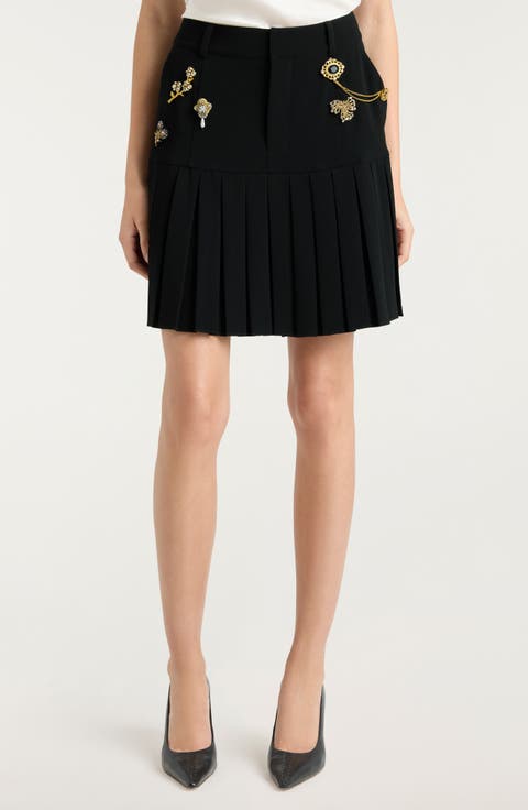 Brooch Embellished Pleated Miniskirt