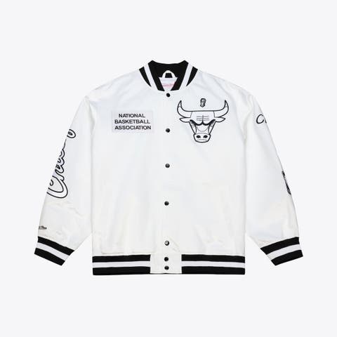 Men's Mitchell & Ness  White Chicago Bulls Arctic Lightweight Full-Snap Satin Jacket