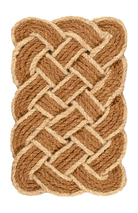 Maeve Classic Coastal Scalloped Basketweave Coir Indoor/Outdoor DoorMat