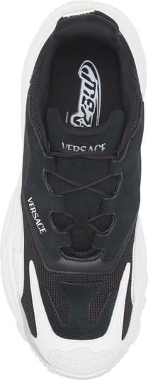 Low Top Sneaker