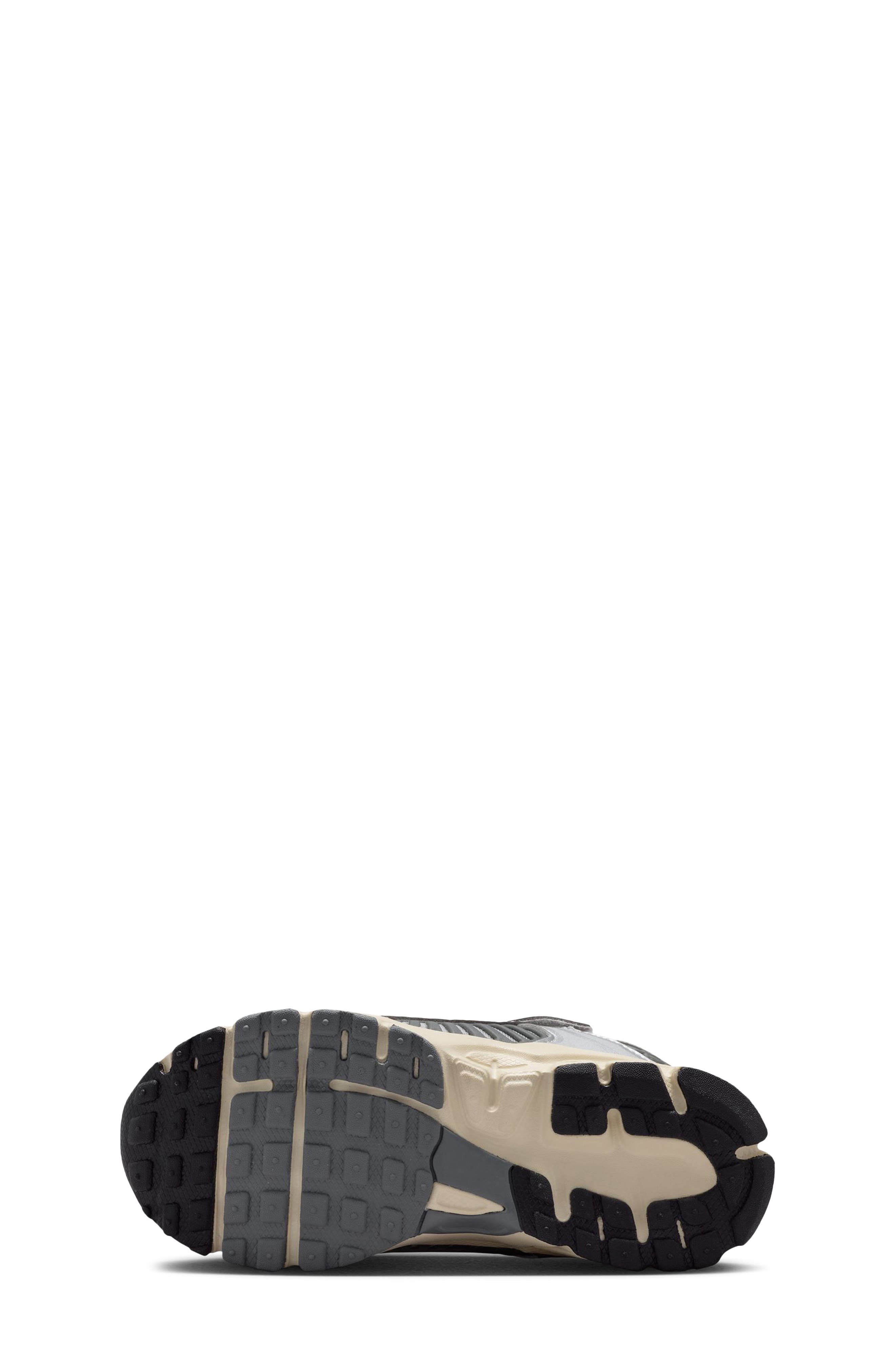 Kids' Vomero 5 Sneaker, Alternate, color, 002 IRNGRY/CHROME