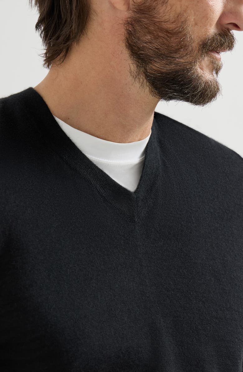 Brunello Cucinelli Cashmere and silk lightweight sweater, Alternate, color, Black