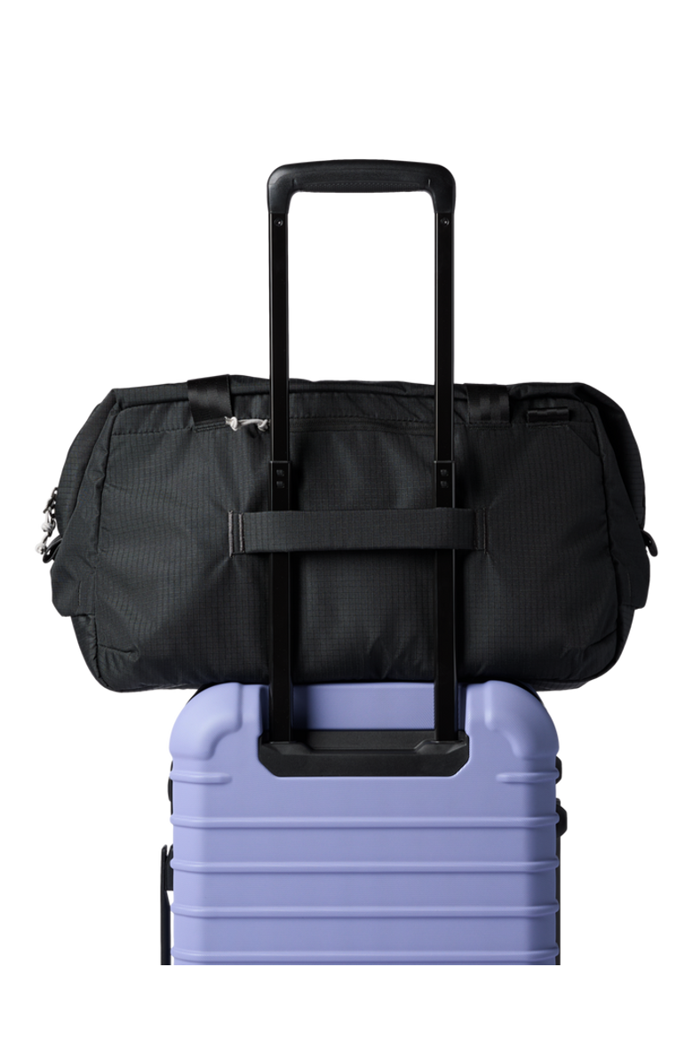 Cotopaxi Viaje 35L Travel Duffel, Alternate, color, Cotopaxi Black