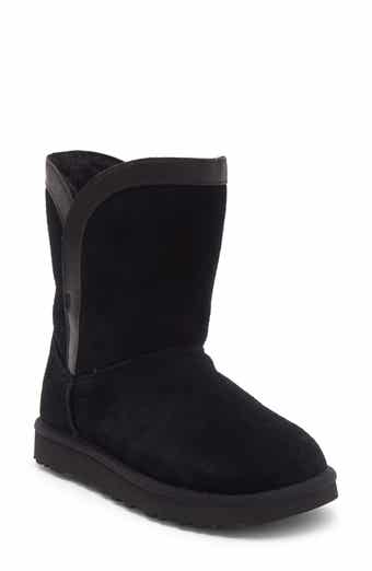 UGG® Classic Short Lunara Boot