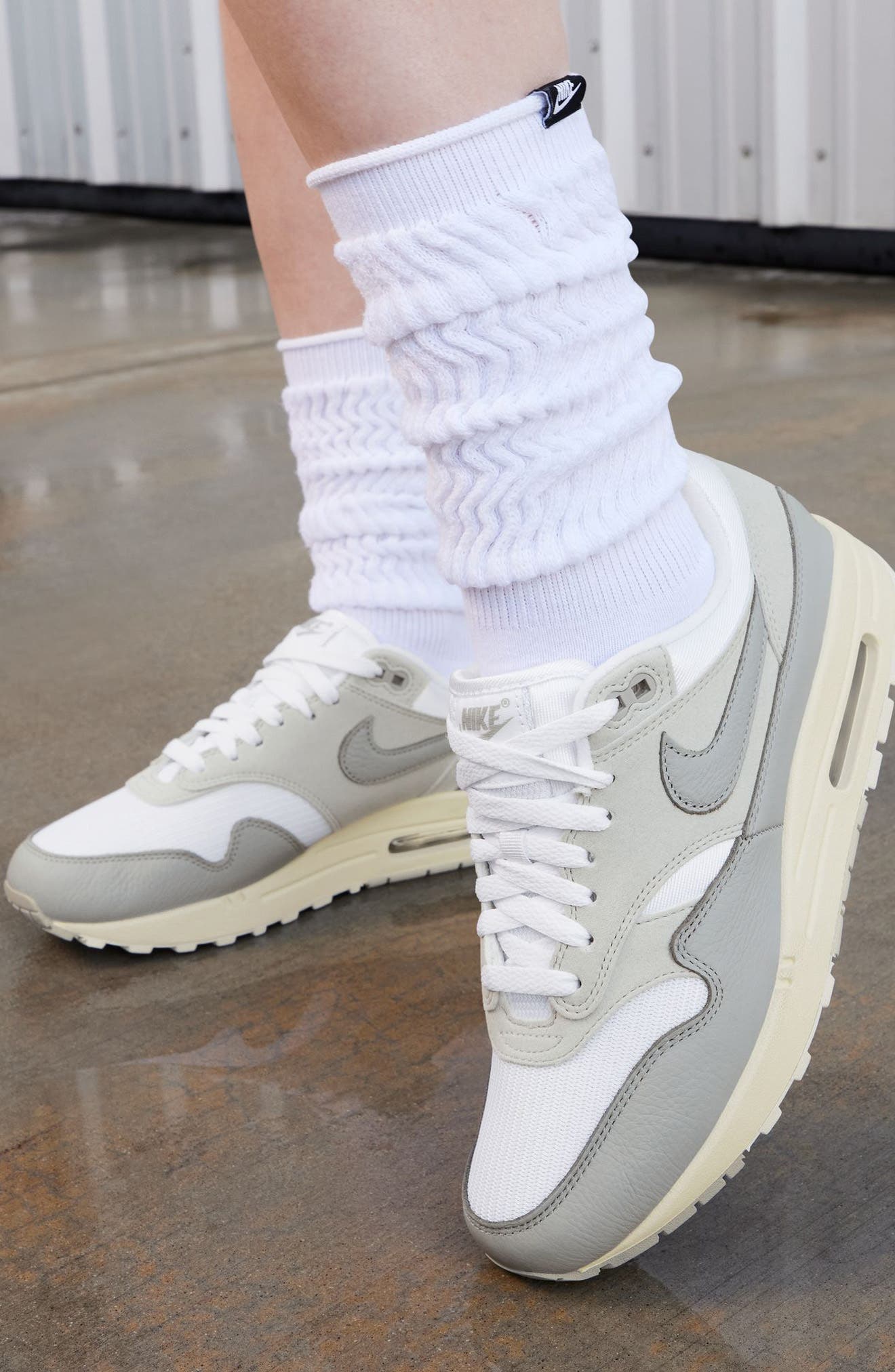 Nike Air Max 1 '87 Sneaker, Alternate, color, 