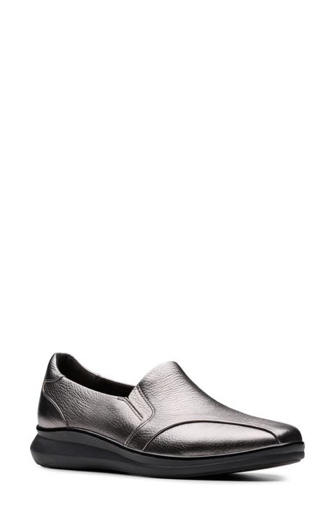Lynelle Wedge Flat