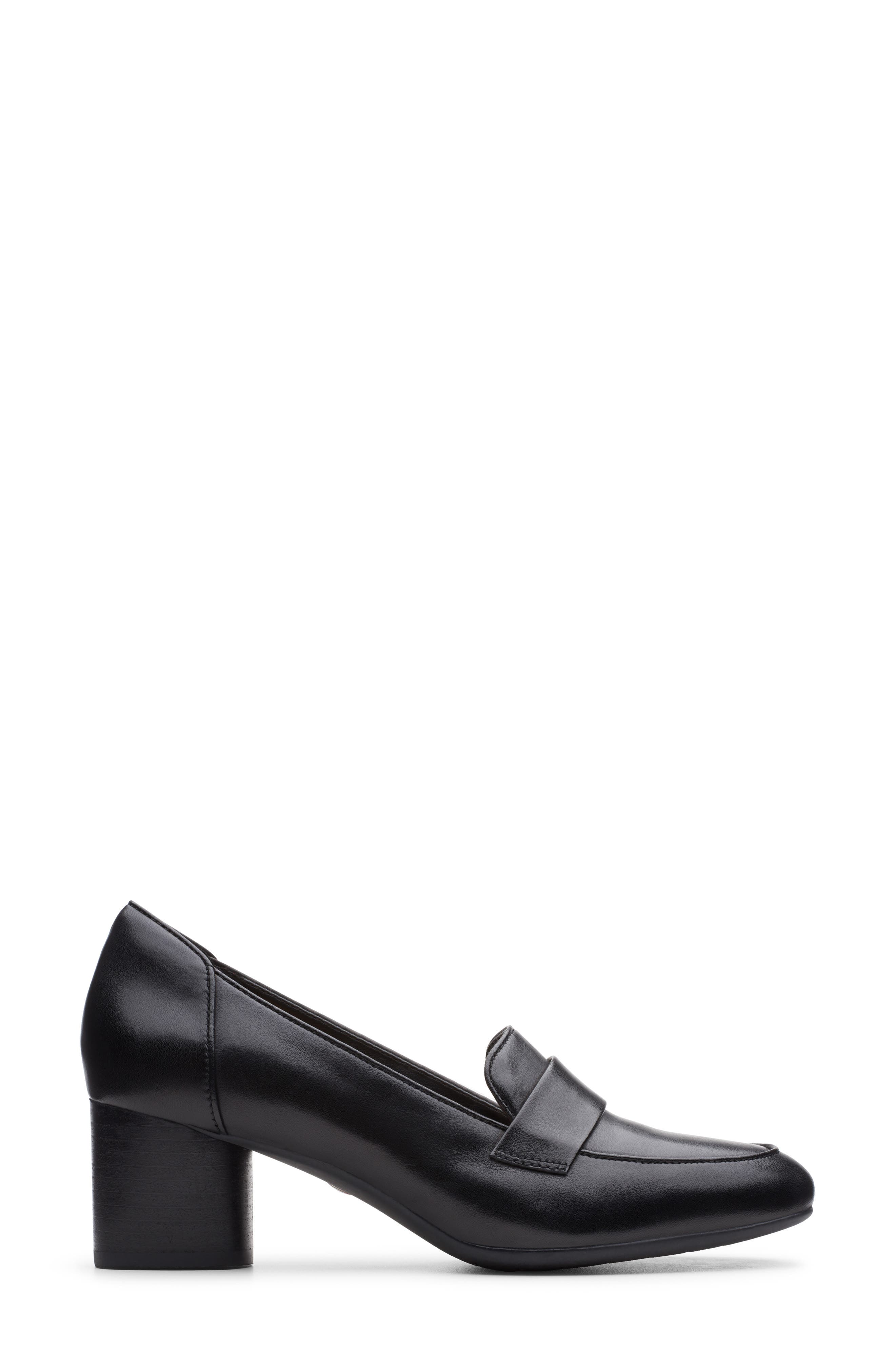 Clarks<sup>®</sup> Un Cosmo Step Pump, Alternate, color, 