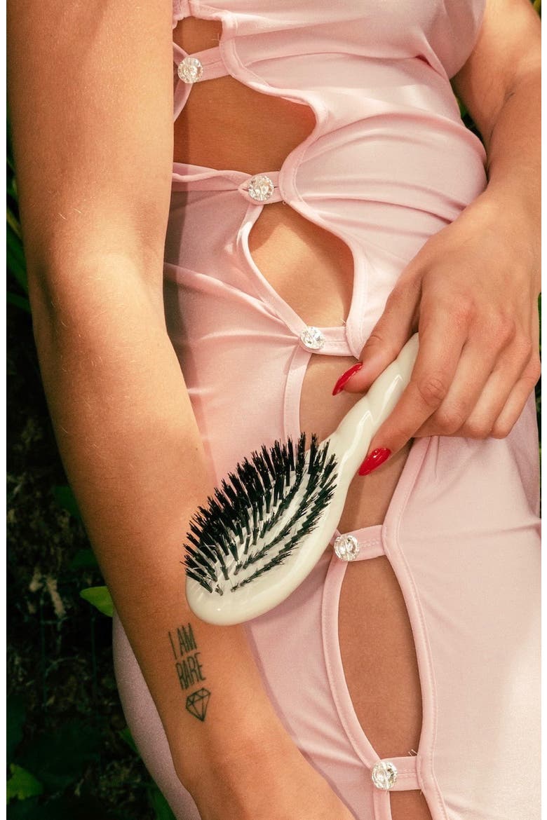 N.01 The Small Shine & Care Hairbrush, Alternate, color, CREAMY WHITE