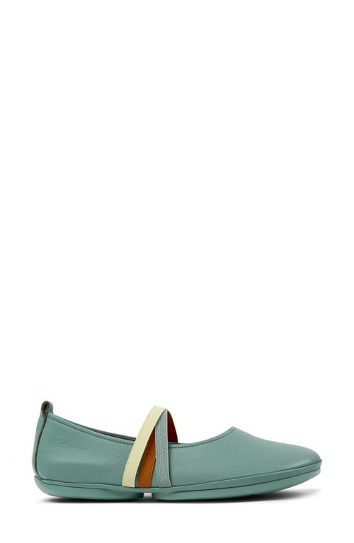 Shop Camper Right Nina Flat In Medium Green