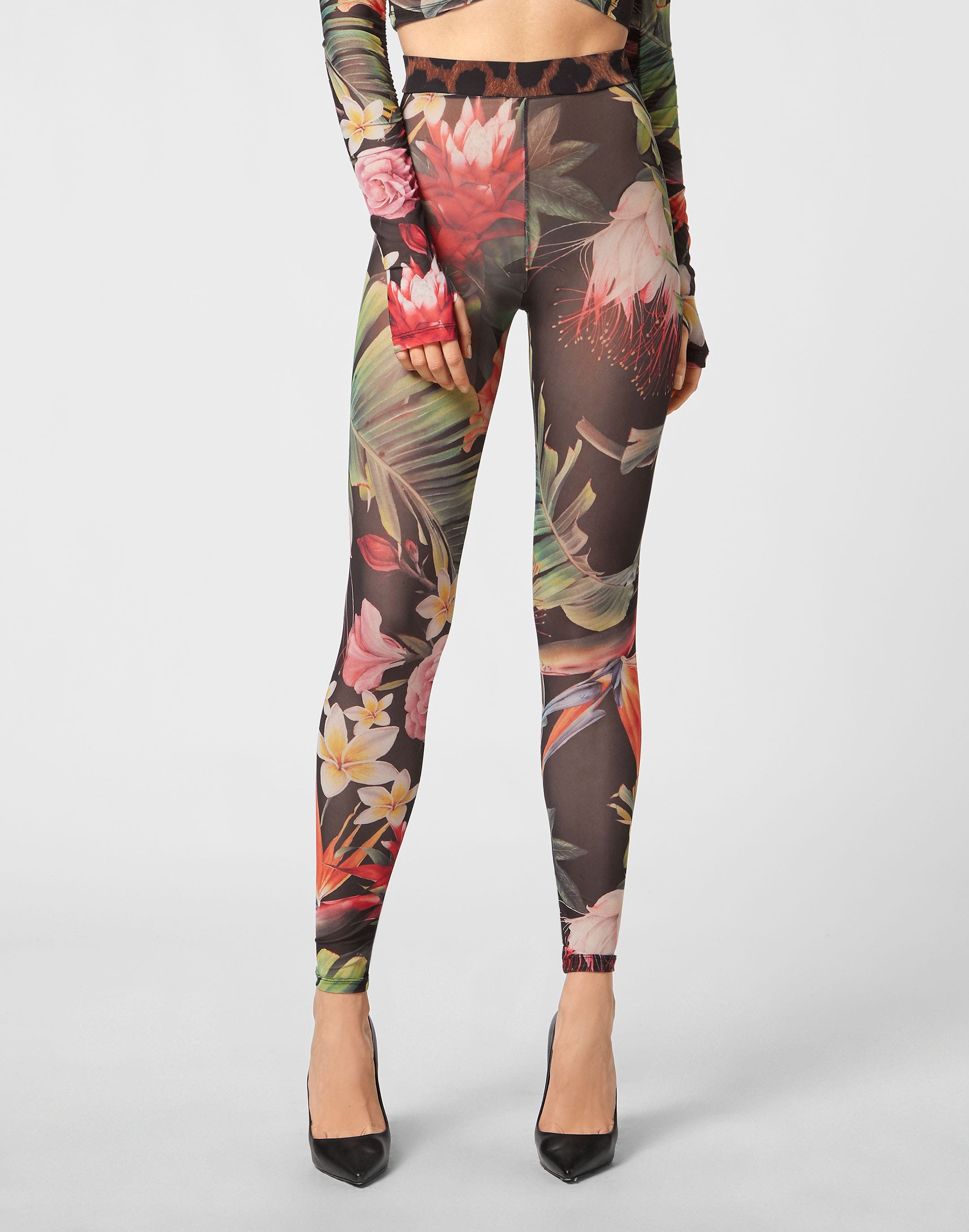 selected black/multicolored