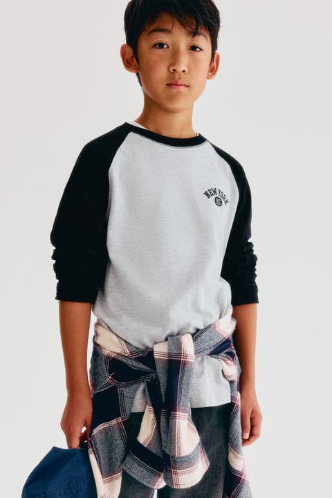 Long-sleeved Raglan T-shirt