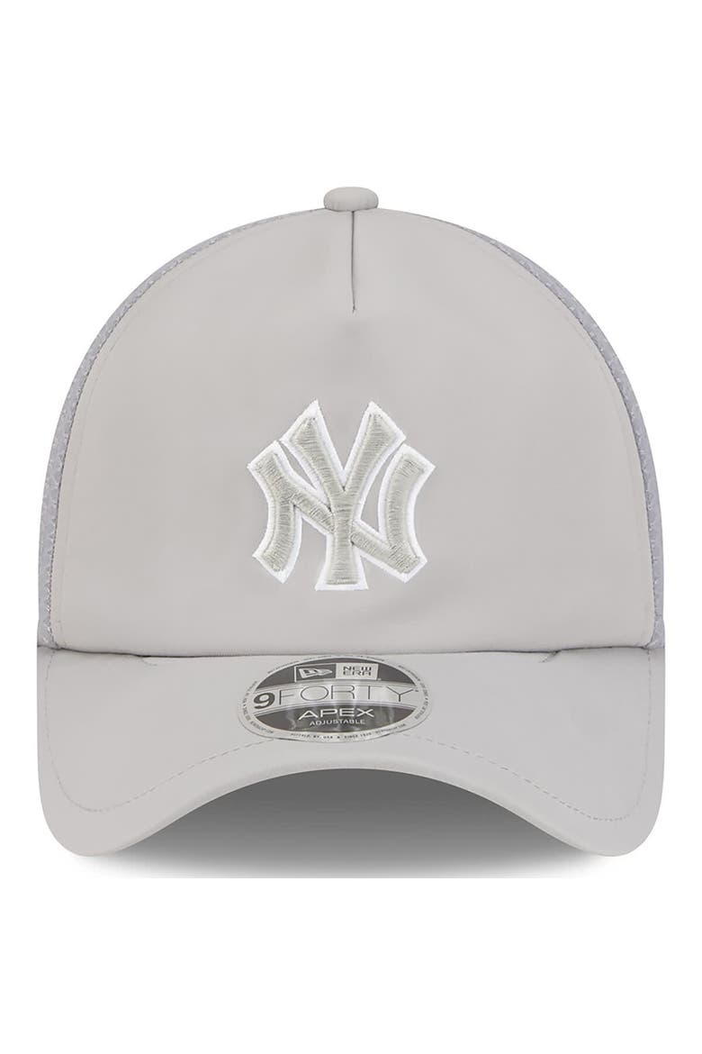 Men's New Era Gray New York Yankees 2026 Batting Practice Apex 9FORTY Adjustable Trucker Hat, Alternate, color, Gray