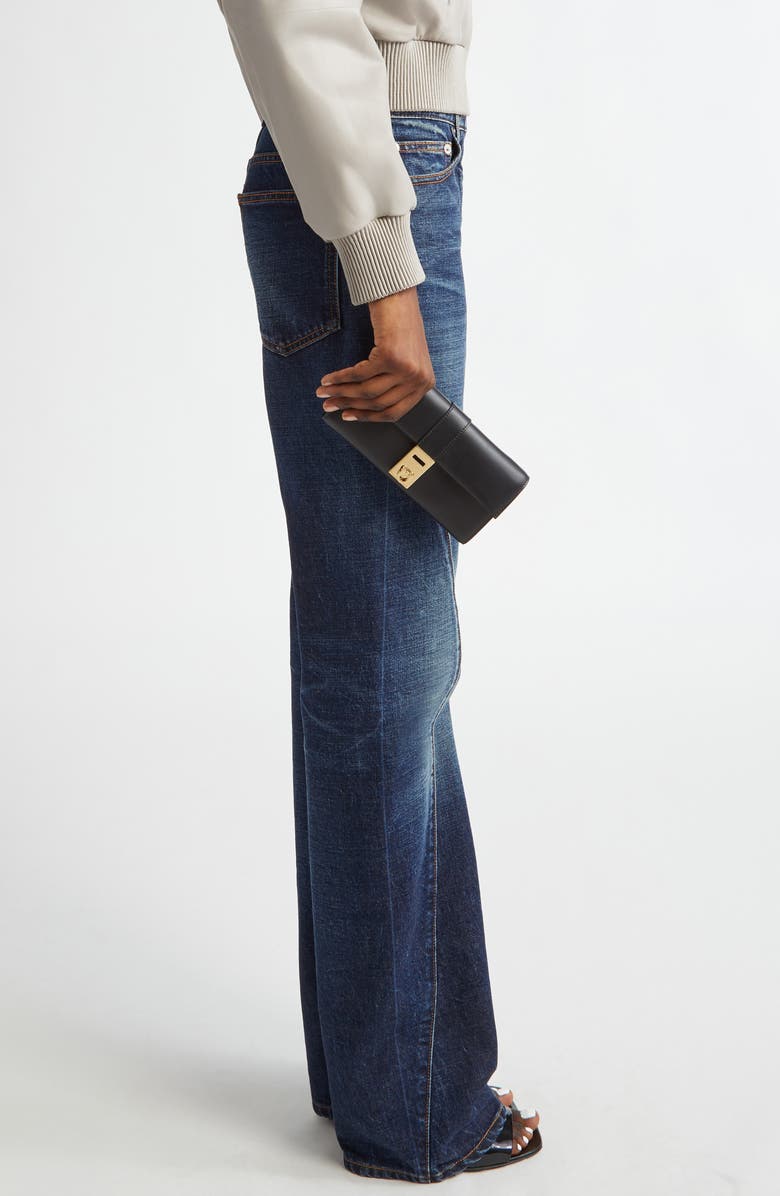 FERRAGAMO Hug Leather Wallet on a Chain, Alternate, color, Nero