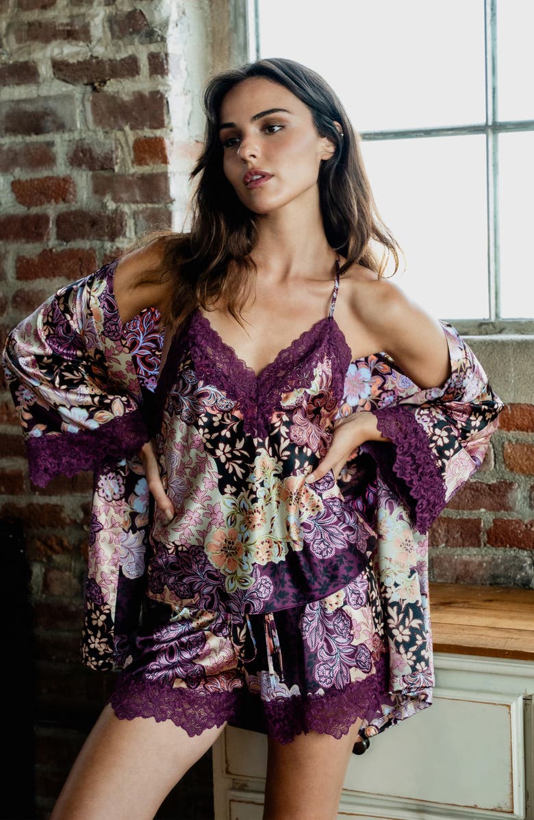 In Bloom by Jonquil Anna Printed Lace Trim Satin Wrap, Alternate, color, Plum