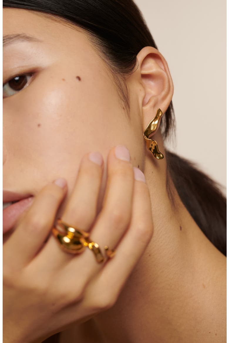 The Wave Stud Earrings, Alternate, color, YELLOW GOLD