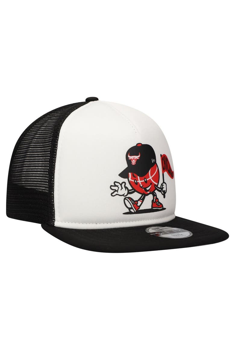 Youth New Era White/Black Chicago Bulls Court Sport Mascot 9FIFTY Snapback Hat, Alternate, color, White
