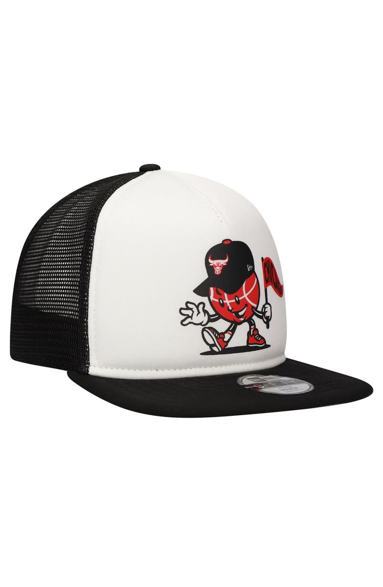 New Era Youth New Era White/Black Chicago Bulls Court Sport Mascot 9FIFTY Snapback Hat, Alternate, color, White