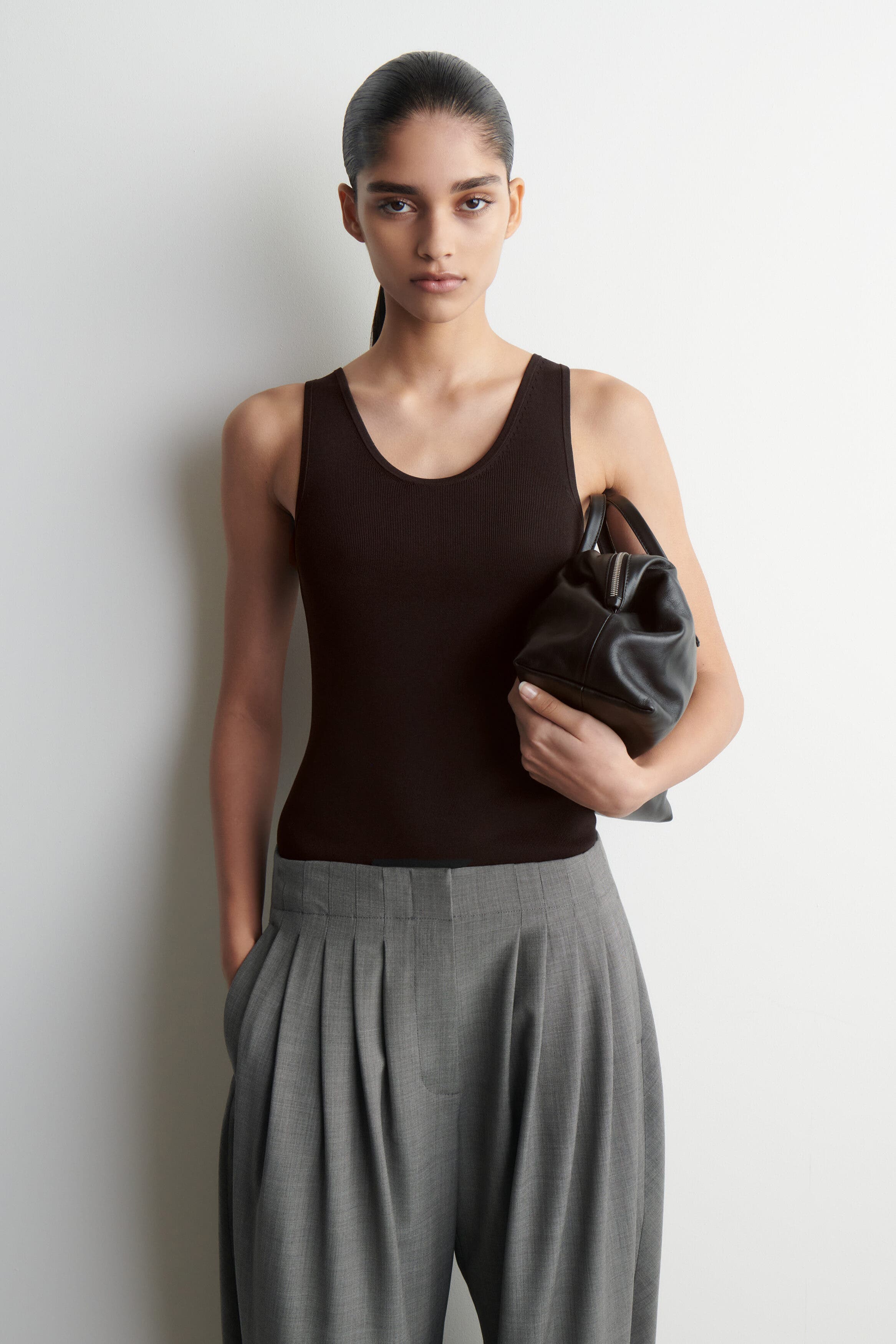 Knitted Scoop-Neck Tank Top