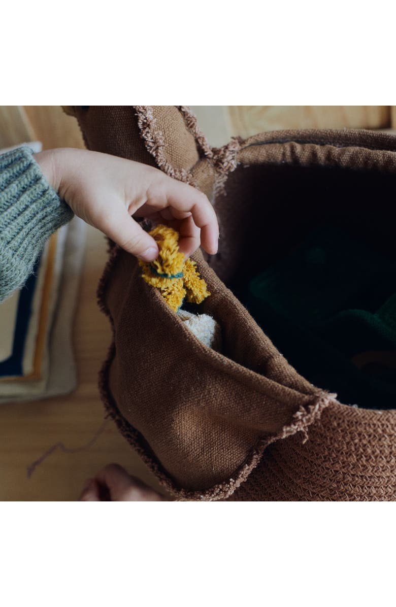 Lorena Canals Basket Chicken Toffee, Alternate, color, Toffee, Red, Dark Grey, Honey