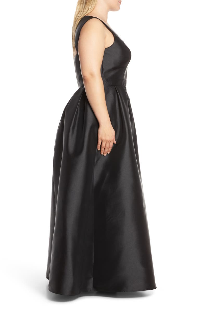 Chi Chi London Rae Back Cutout Evening Dress, Alternate, color, 
