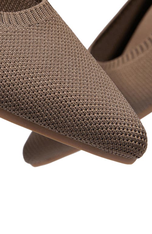 Vivaia Square-toe V-cut Flats