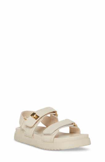 Mona Sandal