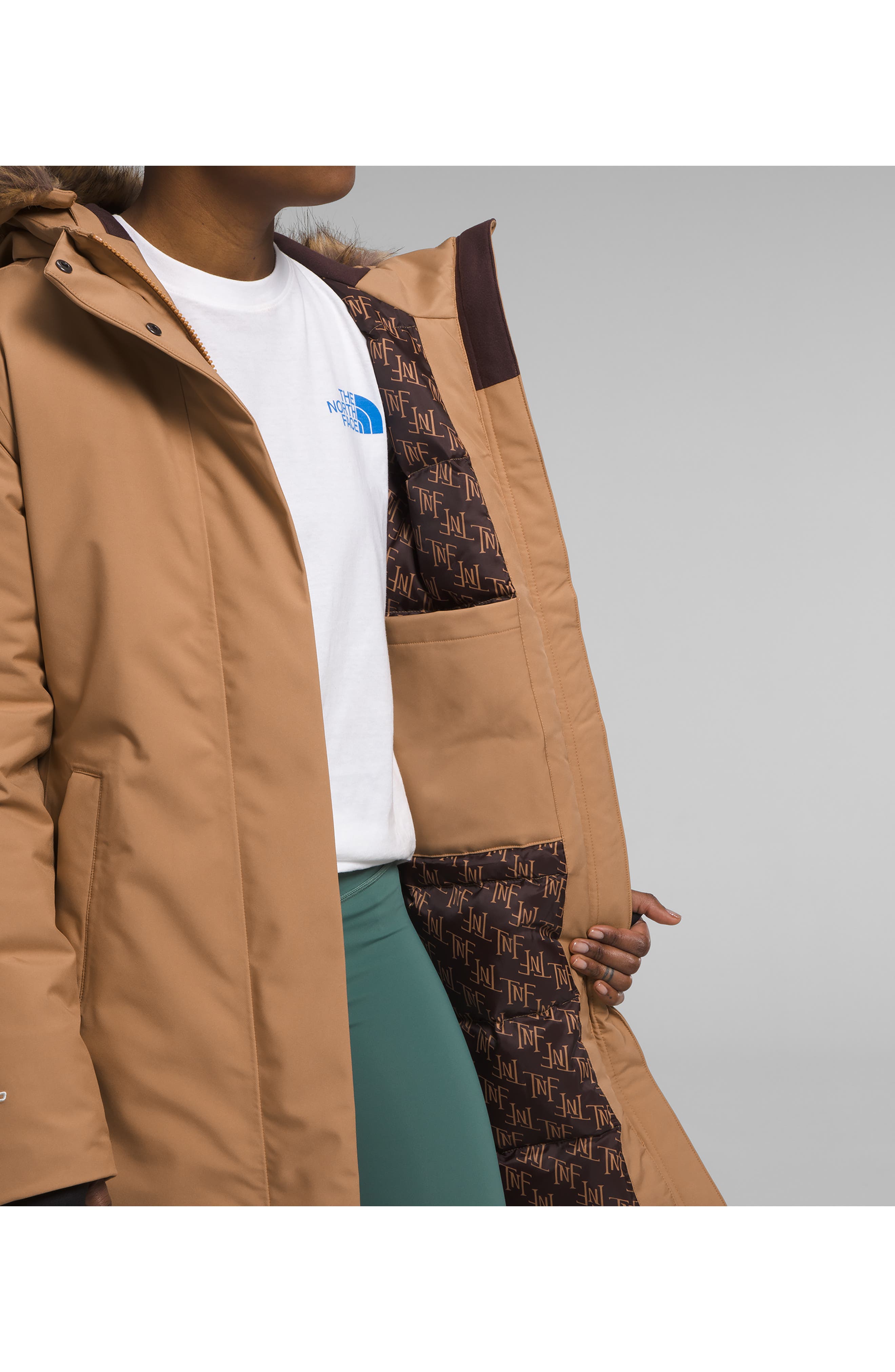 The North Face Arctic Waterproof 600-Fill-Power Down Parka with Faux Fur Trim — фото 6