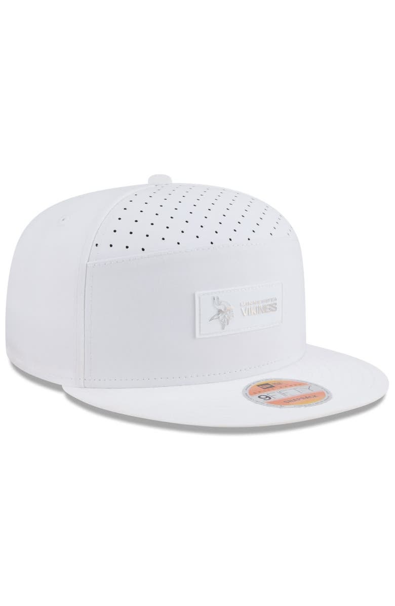 New Era Men's New Era White Minnesota Vikings 2025 Sideline  Split Panel 9FIFTY Snapback Hat, Alternate, color, 
