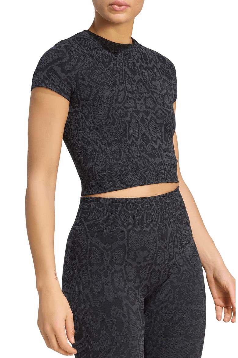 Seamless Crop Performance T-Shirt, Main, color, BLACK/ CARBON