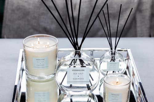Stoneglow Modern Classics Sea Salt Oakmoss 3 Wick Candle 1490g In Sea Salt & Oakmoss