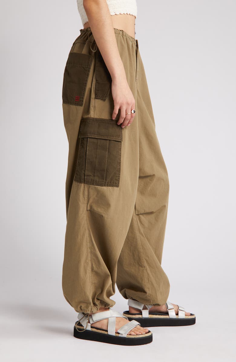 BDG Urban Outfitters Relaxed Contrast Pocket Cargo Pants, Alternate, color, 