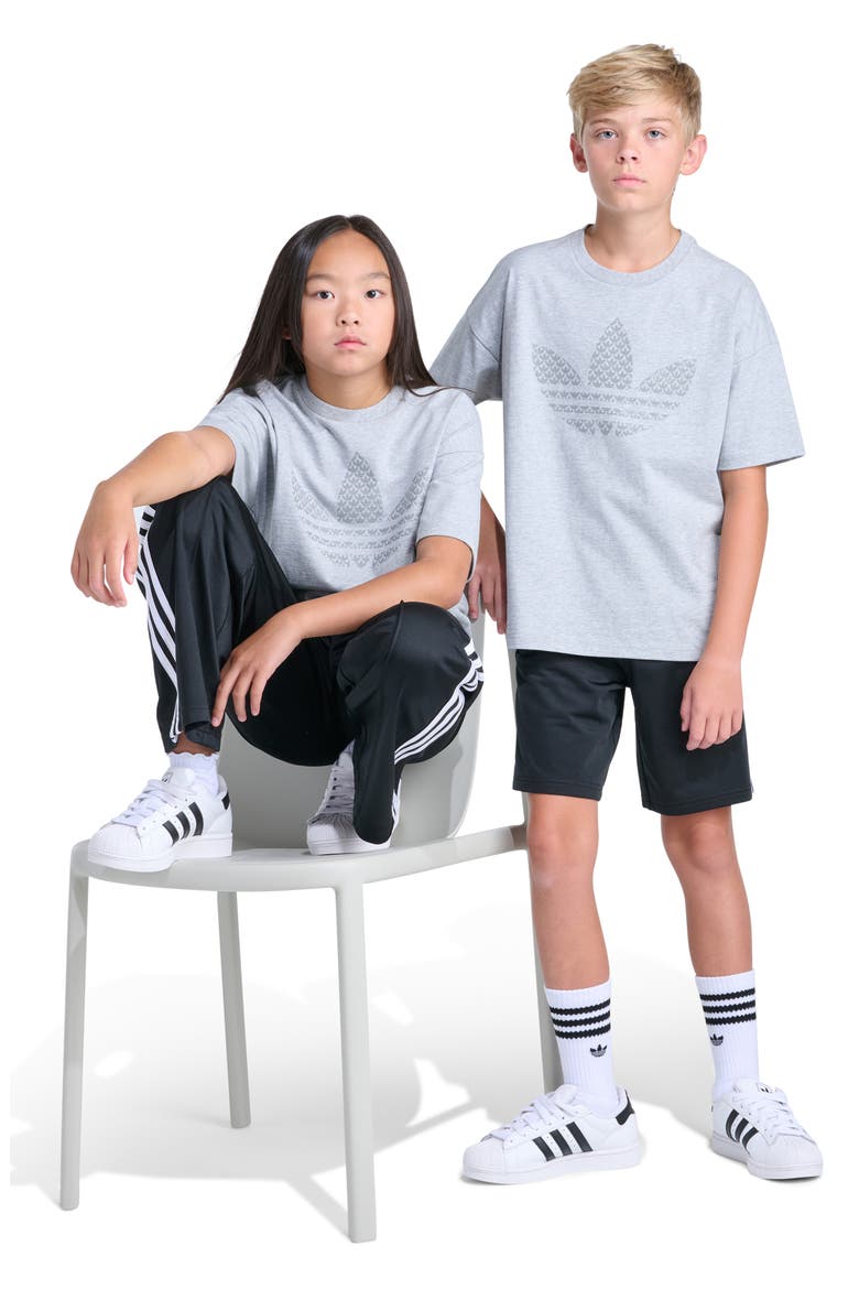 Kids' Oversize Trefoil Logo Graphic T-Shirt, Alternate, color, GREY HEATHER