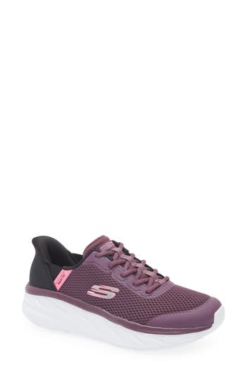 Skechers D'lux Ultra Swift-fit Sneaker In Plum
