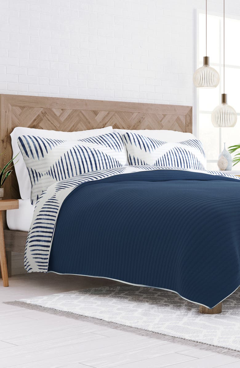 HOMESPUN All Season Distressed Diamond Reversible Down Alternative Quilt & Sham Set, Alternate, color, Navy