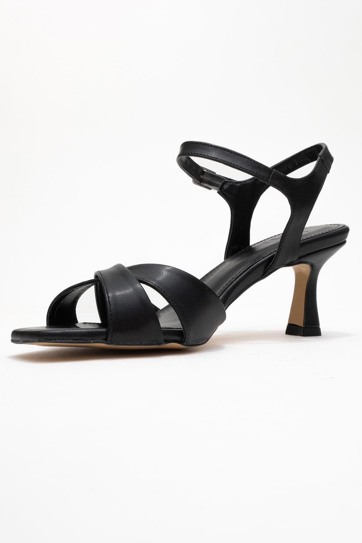 Prologue Shoes Melin Cross Strap Stiletto Sandal, Alternate, color, Black