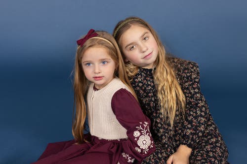 Looms Knits Looms Floral Embroidered Waisted Cotton Dress In Burgundy
