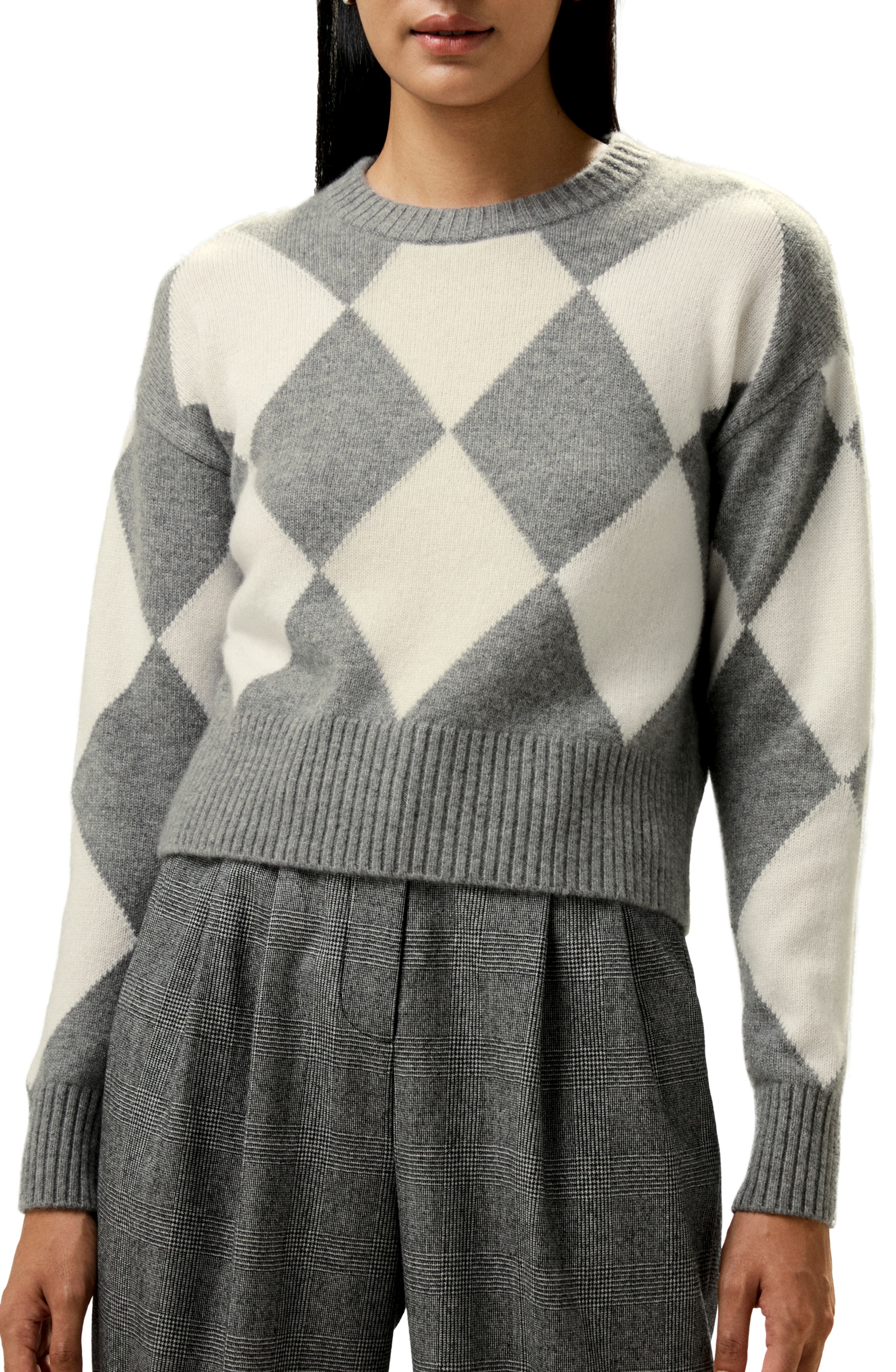 Round Neck Diamond Pattern Cashmere Sweater - image 3