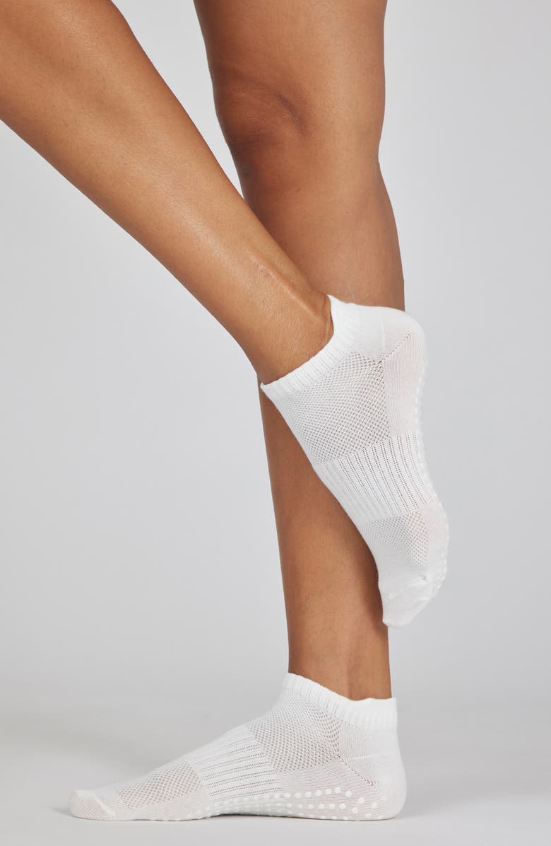 YOGALICIOUS 3-Pack Pilates Socks, Alternate, color,