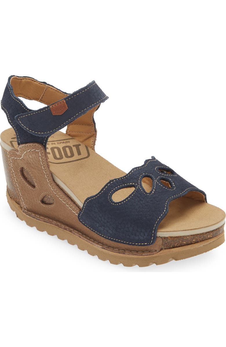On Foot 320 Dayton Wedge Sandal, Main, color,