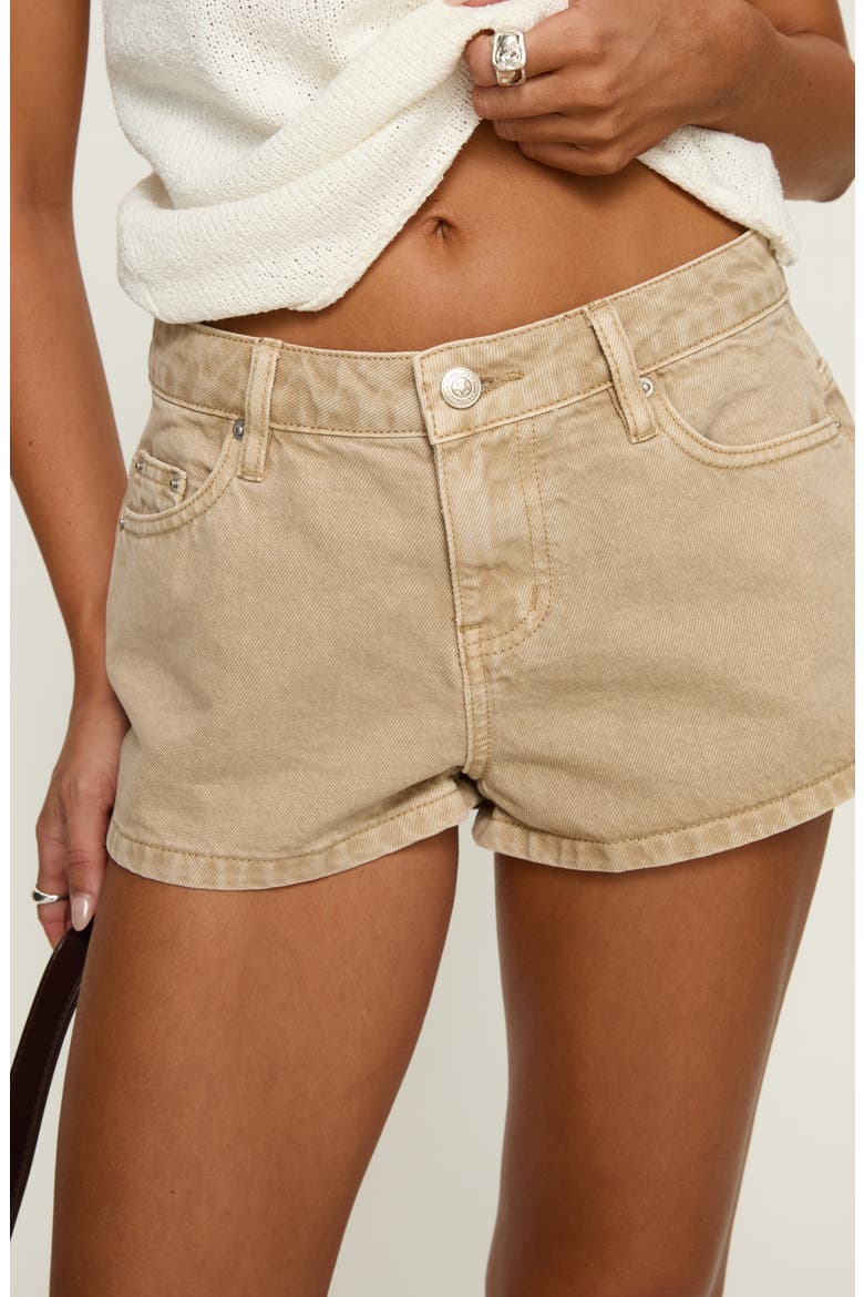 Dreamful Low Rise Denim Shorts, Alternate, color, SAND WASH