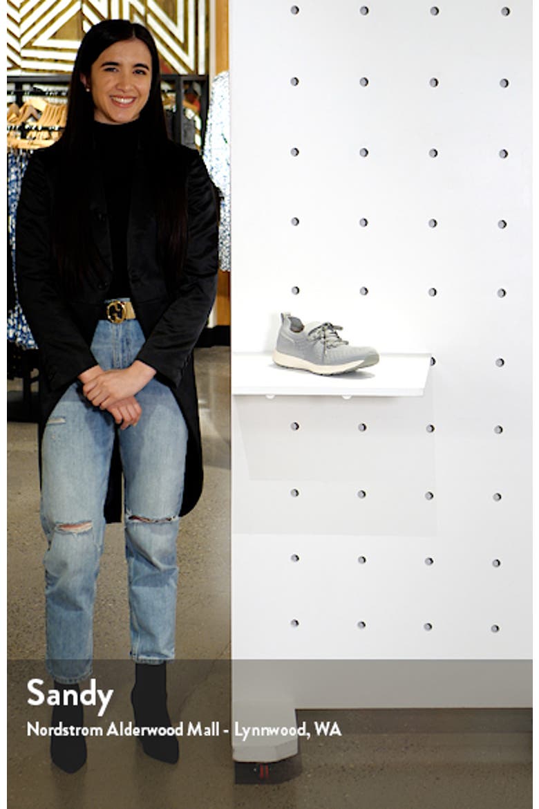 Froliq Knit Sneaker video