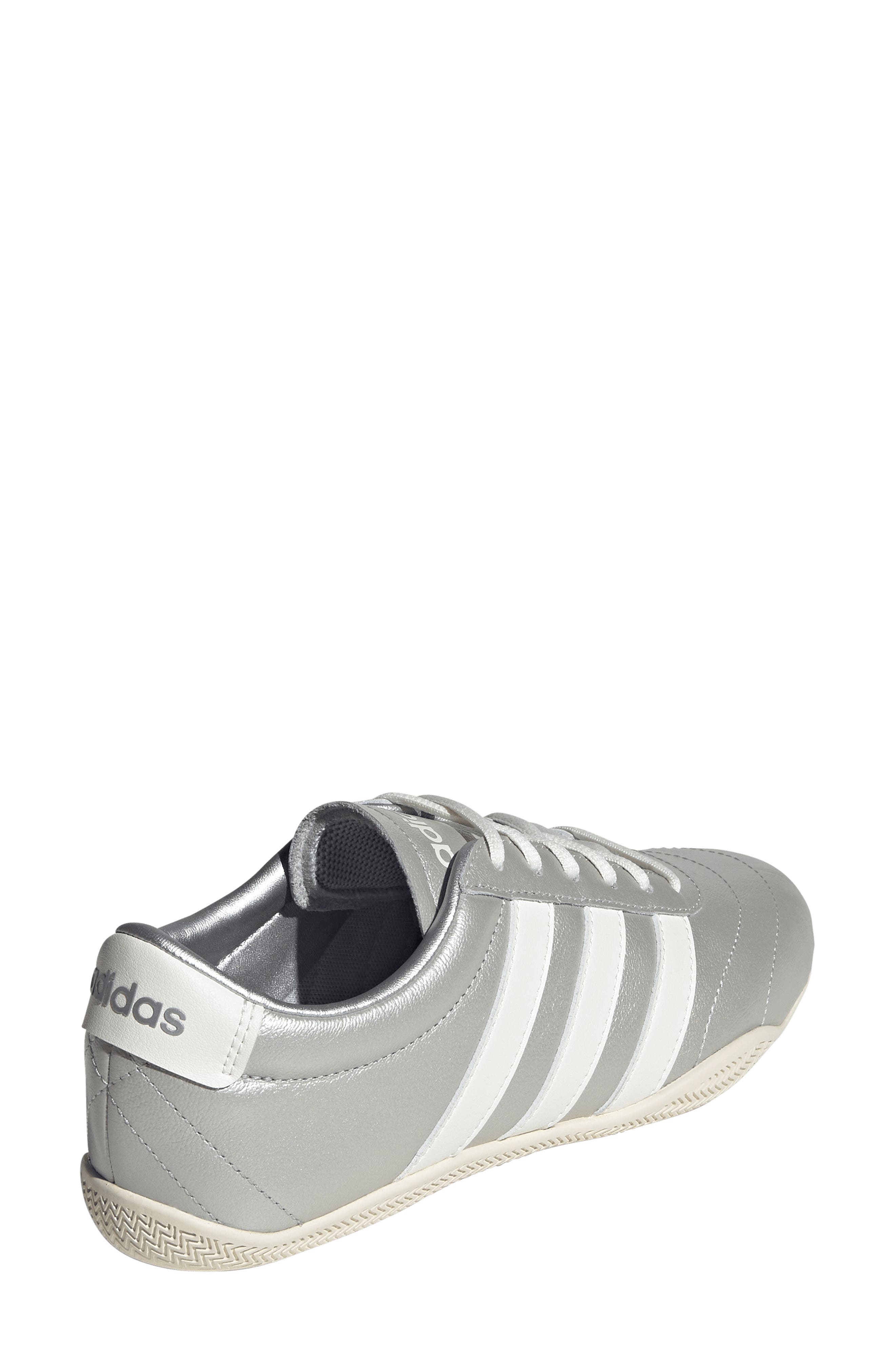 Grand Court Lo Sneaker, Alternate, color, SILVER/ OFF WHITE/ WHITE